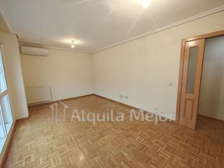 Piso en alquiler en Valdepelayo - Montepinos - Arroyo Culebro en Leganés