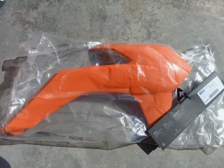 Kit plásticos y adhesivos KTM 2T 2015