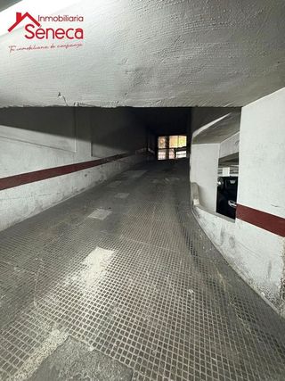 Garaje en alquiler en Zona Centro en Córdoba