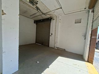 Local comercial en alquiler en La Malva-rosa en Valencia