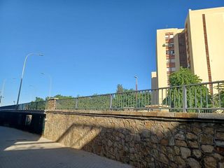 Garaje en venta en León en Sevilla