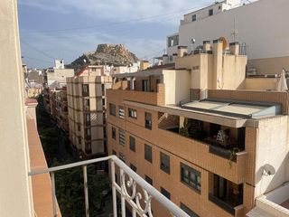 Piso en alquiler en Mercado en Alicante