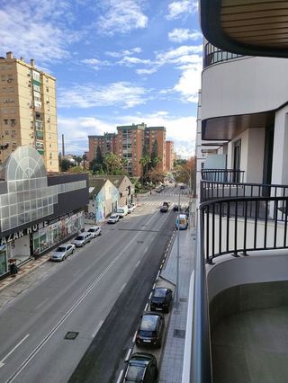 Piso en alquiler en Puerta Blanca en Málaga