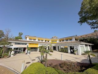 Oficina en alquiler en Sierra Blanca en Marbella