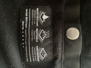 Chaqueta Volcom con capucha negra talla M