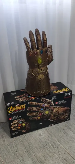 Guantelete Thanos Marvel Legends Hasbro