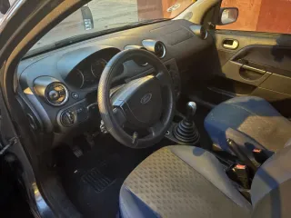 Ford Fiesta 2004
