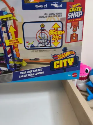 Hot Wheels Mega Loop Garage