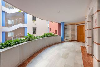 Oficina en alquiler en Puerto Banús en Marbella