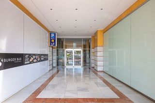 Oficina en alquiler en Puerto Banús en Marbella