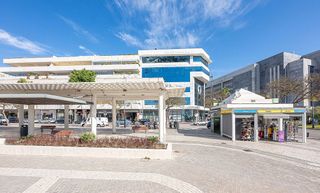 Oficina en alquiler en Puerto Banús en Marbella