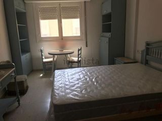 Piso en alquiler en Centro en Almería