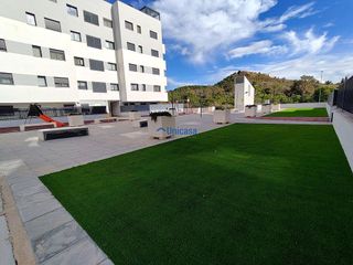 Piso en alquiler en Puerto de la Torre - Atabal en Málaga