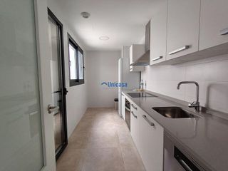 Piso en alquiler en Puerto de la Torre - Atabal en Málaga