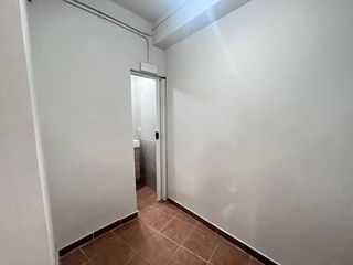 Local comercial en alquiler en La Torrassa en Hospitalet de Llobregat, L´