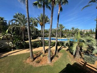 Piso en alquiler en Nueva Andalucía centro en Marbella