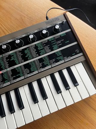 Korg MicroKorg MK1 Sintetizador