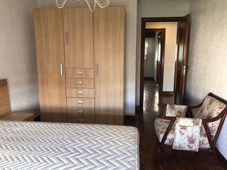 Piso en alquiler en Plaza España - Villa Pilar - Reyes Católicos - Vadillos en Burgos