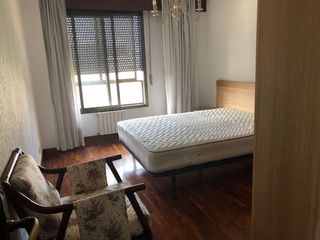 Piso en alquiler en Plaza España - Villa Pilar - Reyes Católicos - Vadillos en Burgos