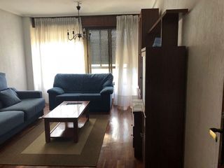 Piso en alquiler en Plaza España - Villa Pilar - Reyes Católicos - Vadillos en Burgos