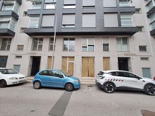 Local comercial en venta en Piscinas en Villarreal