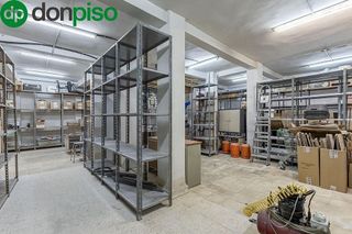 Local comercial en venta en Centro - Sagrario en Granada