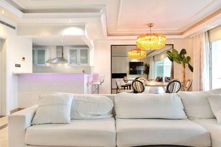 Ático en alquiler en Puerto Banús en Marbella