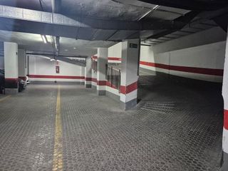 Garaje en alquiler en Centro - Sagrario en Granada