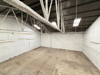 Nave industrial en venta en Ciudad de Asís en Alicante