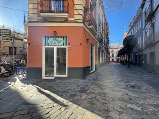 Local comercial en alquiler en Arenal en Sevilla