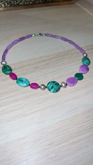 Elegante collar perlas y piedras naturales