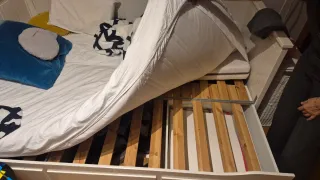 Letto Ikea con cassetti e materassi