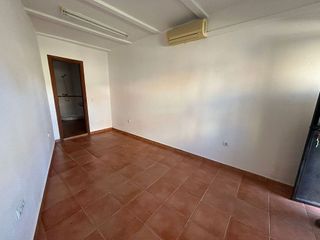 Local comercial en venta en Moraleja