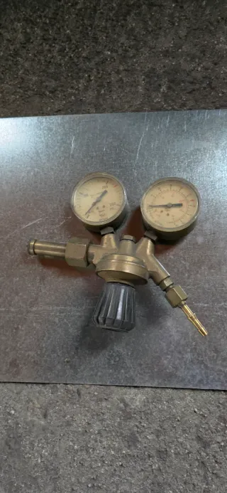 3 Reguladores CO2 Argon