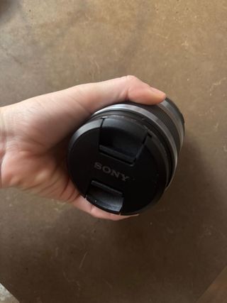 Objetivo Sony E 18-200mm