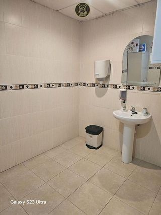 Local comercial en venta en Renfe - Bulevar 1º y 2º Fase en Jaén