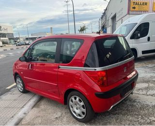 PEUGEOT 1007 SPORT
