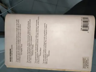 La neve cade su Cedars