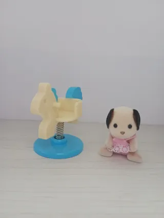 Bebé Perrito Sylvanian Families con Caballito