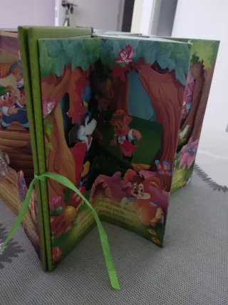 Los tres cerditos (Spanish Edition)