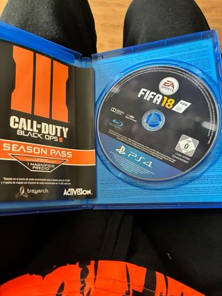 FIFA 18 en caja de CALL OF DUTY black opps III