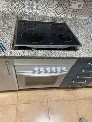 Conjunto Vitrocerámica y Horno