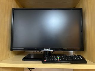 4 Televisores LG: 1 de 37 y 3 de 14