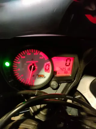 Suzuki gsxr 750 k7