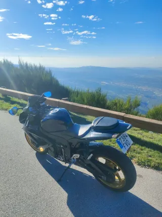 Suzuki gsxr 750 k7