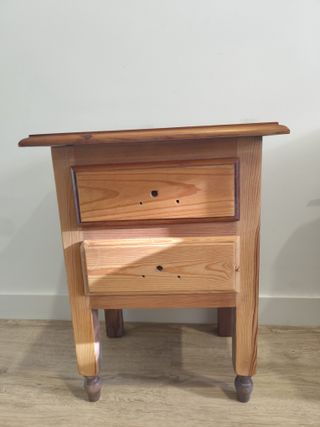 Mesita de noche madera antigua