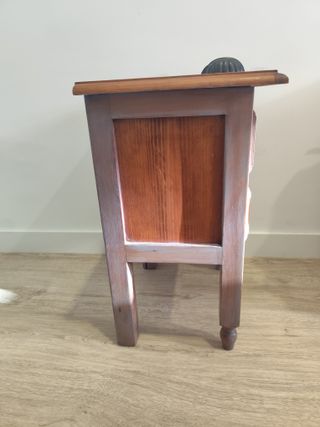 Mesita de noche madera antigua