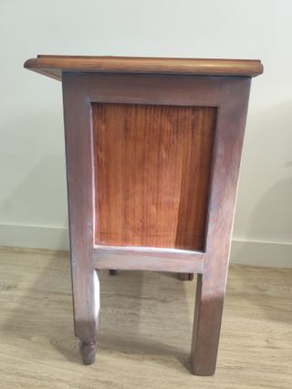 Mesita de noche madera antigua