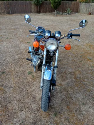 Kawasaki KZ400 1977. Documentada y al día de ITV..