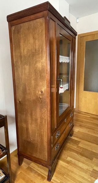 Vitrina/Alacena antigua de madera y cristal